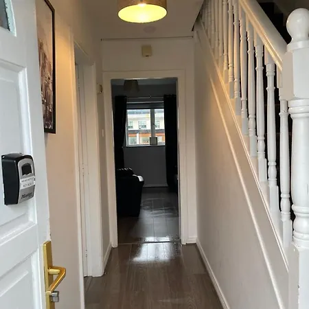 Apartment 1 Newcastle Above Paddy Power *